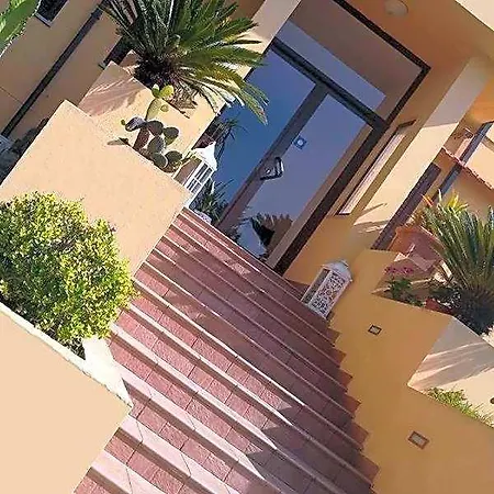 לינה וארוחת בוקר Girasole קטנזארו